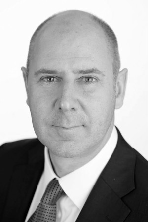 David Jones CEO: John Dixon