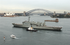 HMAS Manoora retired as Navy's future beckons