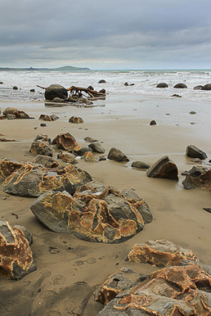 Image Doctor: Moeraki Boulders