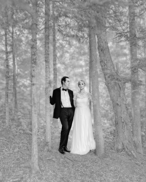 The delicate art of posing... or how not to make the couple look silly