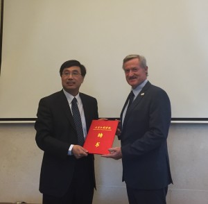 Pierre Pienaar receives professorship from China