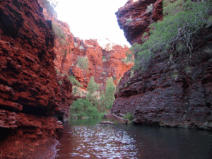 Left of centre - A cockpit guide to the Pilbara