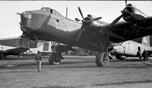 WARBIRDS: Recreating the world's only complete Short Stirling
