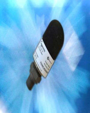 Wireless sensor for handheld monitoring