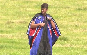 FRIDAY FLYING VIDEO: Wingsuit with No 'Chute
