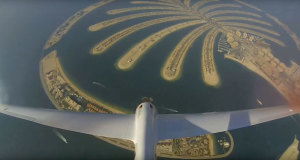 FRIDAY FLYING VIDEO: Dubai Glider