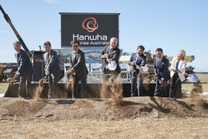 First sod turned for Hanwha&rsquo;s new Australian manufacturing plant