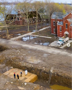 Photographer's drone confiscated while documenting NYC mass graves