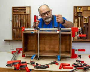 How to make a veneered display cabinet