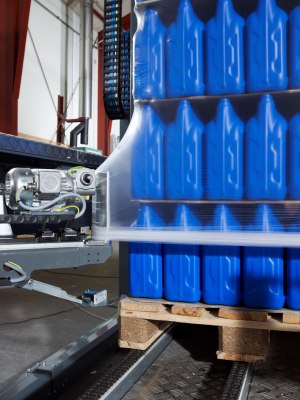 Bliss & Reels teams up for stretch hoods