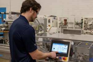 BW adds OpView HMI to Hayssen R300