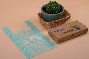 Cassava's single-use bags dissolve in hot water