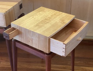Making a &lsquo;floating&rsquo; secret drawer