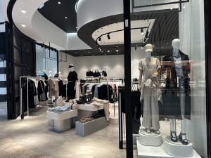 Decjuba relaunches standalone brand, opens 7 new stores