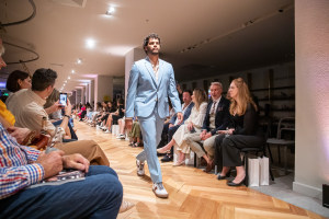 David Jones CEO stays on as new owners complete sale