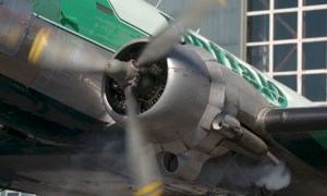 FRIDAY FLYING VIDEO: DC3 Start