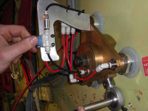 Scientists tooling up on aircraft repairs