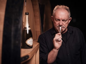 Tasmanian winemaker becomes first Aussie to win IWC award