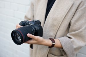 Canon plans to release 32 RF-mount lenses over the next four years