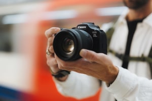 Canon's camera business grows year-on-year
