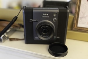 Review: Fujifilm Instax WIDE EVO