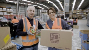 Dolmio puts grin on Foodbank volunteers' faces