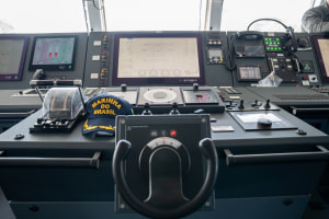 Ansch&uuml;tz delivers Synapsis Integrated Navigation and Bridge System to Brazil