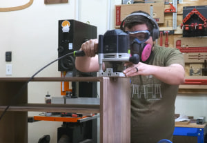 VIDEO: Modern full length mirror and stand by Shane Mitchell