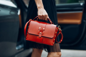 Gucci disputes store window ad complaint