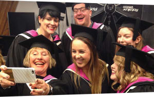 New photography course bridges photography and social media worlds