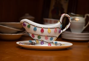 Festive gravy boats raise funds for Australians in need