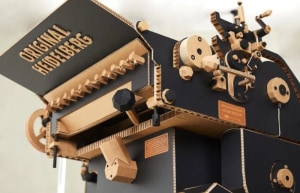 ARTIST SCULPTS ORIGINAL PLATEN OUT OF PAPER