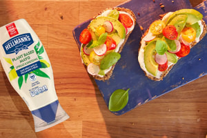 Hellmann&rsquo;s intros new redesigned squeeze bottle