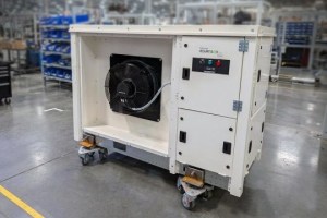 Compact CO2 condensing unit 