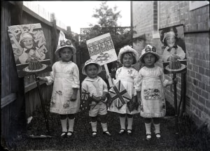 New Sydney exhibition celebrates historic 'staged' photos