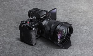 Panasonic announces compact full frame hybrid Lumix S5