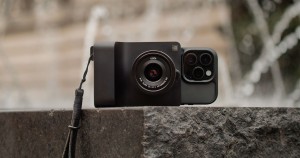 What is Caira, the AI-powered camera that has photographers' talking?