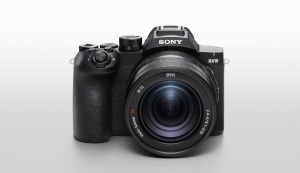 Sony unveils RX10 V bridge camera, nine years after its predecessor