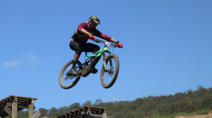 VIDEO: Australia's first e-mtb race