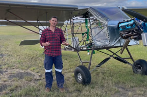 FRIDAY FLYING VIDEO: The Kangawallafox
