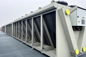 Saving energy with dry coolers