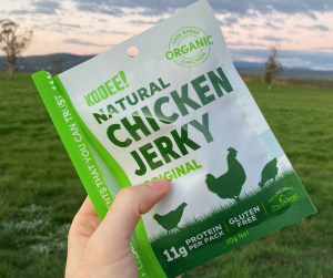 Organic chicken jerky launches in stores