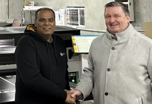 MAX DISPLAYS INVESTS IN NEW HP R2000