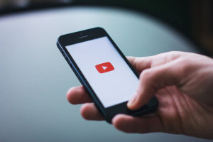 YouTube tells content creators to label AI content