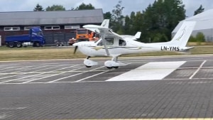 FRIDAY FLYING VIDEO: Spot Landing Slow-mo