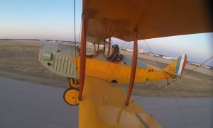 FRIDAY FLYING VIDEO: Nosewheel Man