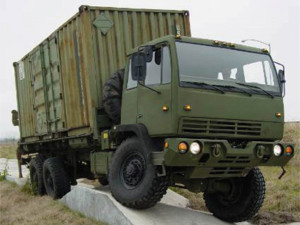 Haulmark signs Overlander contract