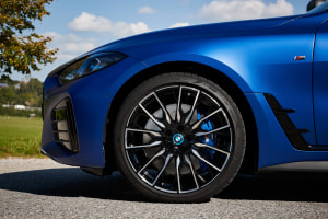 BASF and BMW Group rely on renewable raw materials for automotive coatings