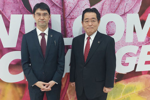 PLATES AND PRINTERS SHINE FOR FUJIFILM
