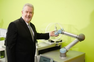 Cobot company boosts local leadership